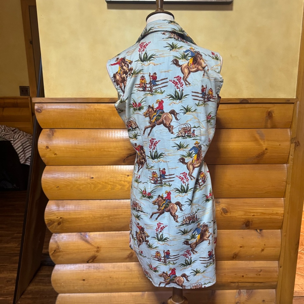 Sleeveless Horse Print Dress - Picture 3 of 6